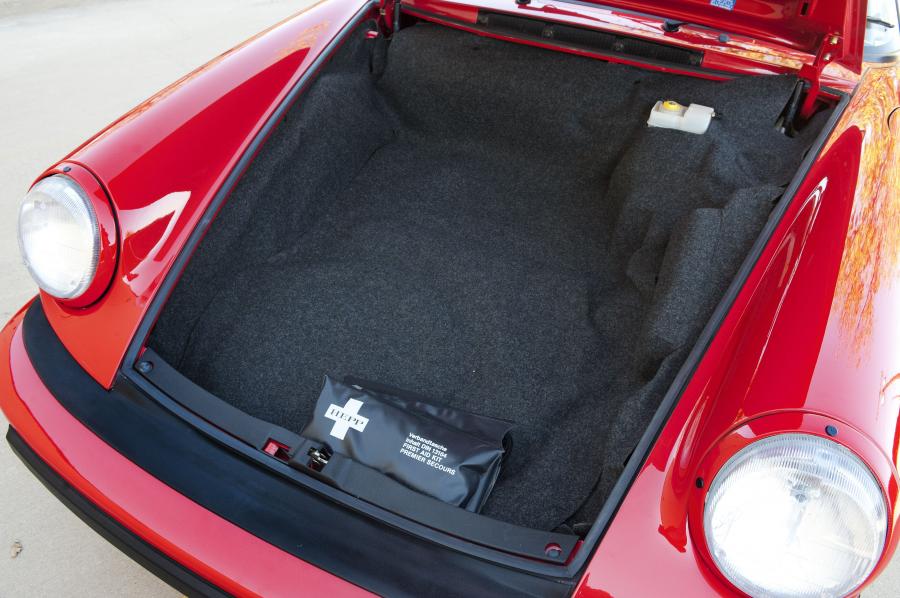 Багажник Porsche 911 Carrera Speedster (911) 1989 года  (фото 45 из 59)